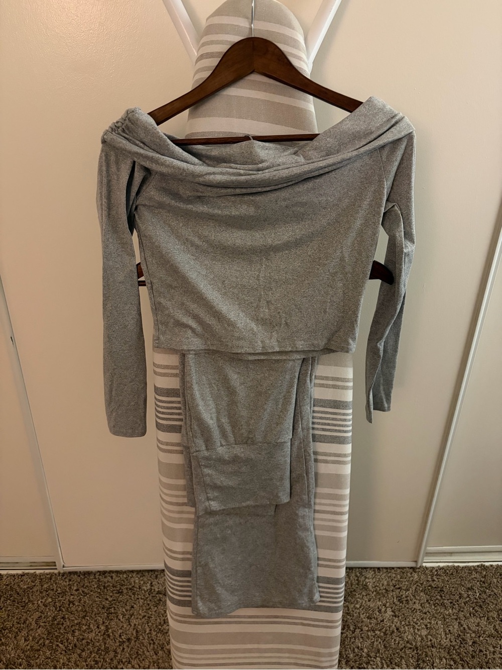 Off-Shoulder Long Sleeve Grey set